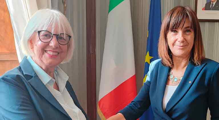 Nella-foto-la-Presidente-Rosella-Peci-con-il-Prefetto-Giovanna-Longhi